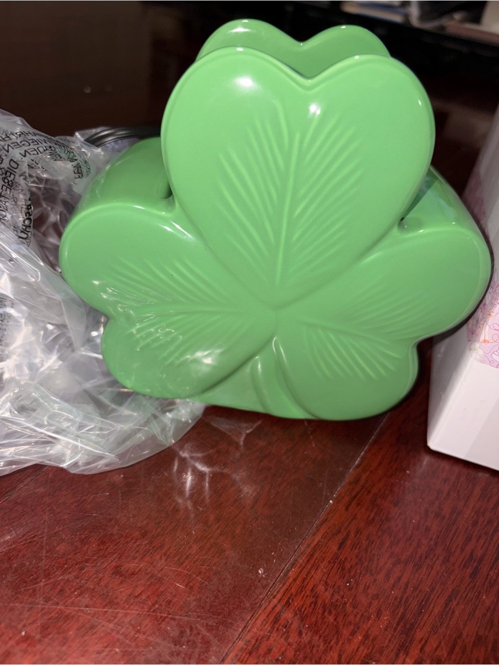 Scentsy Clover Me Irish Warmer